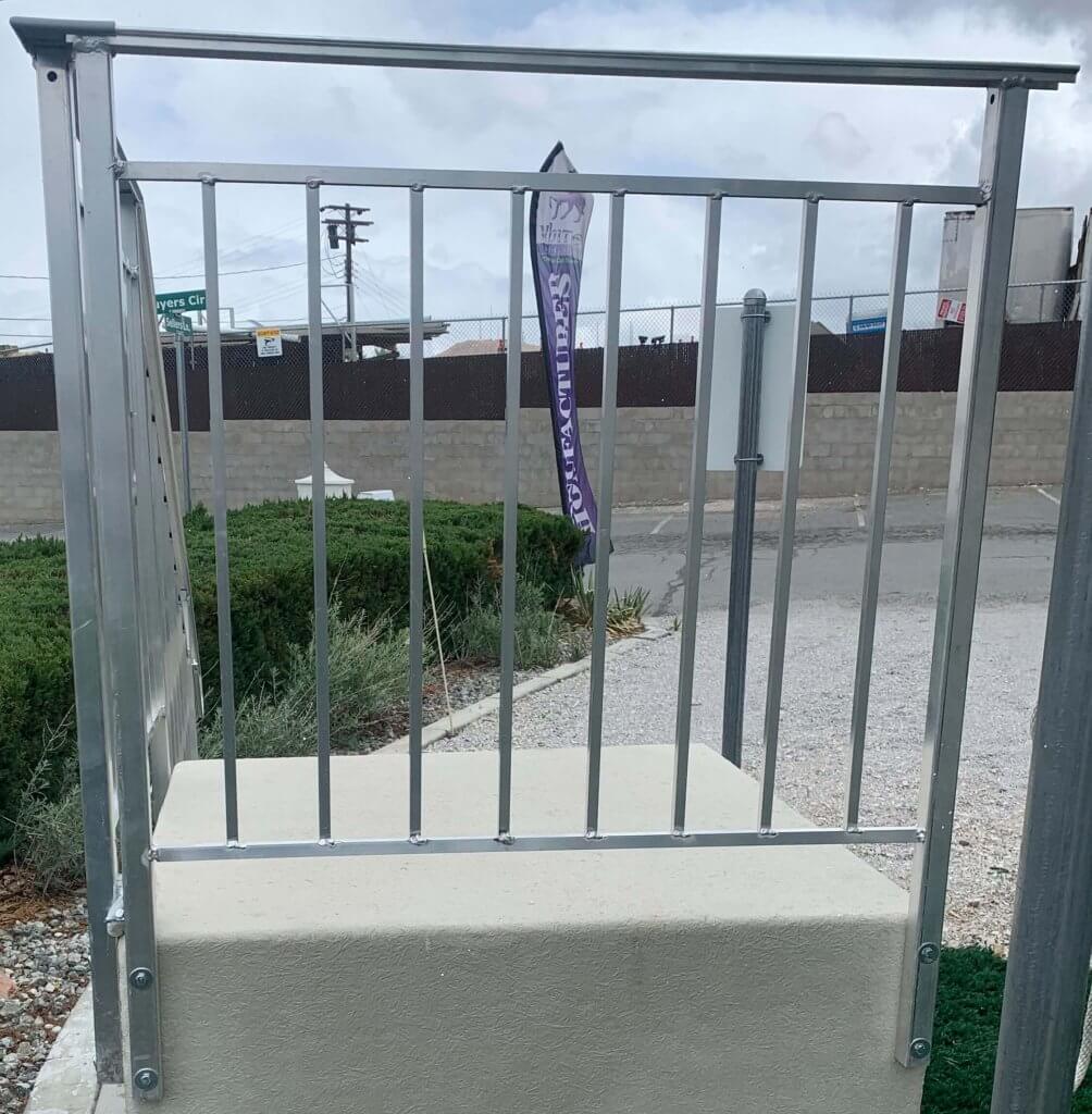 Deluxe Back Rail