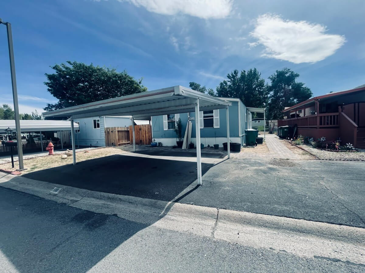 136 Luxury Lane