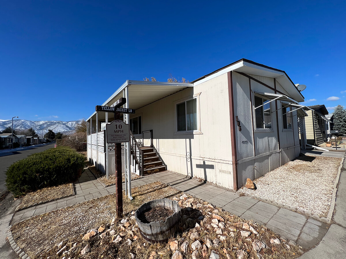 106 Yellow Jacket Ln